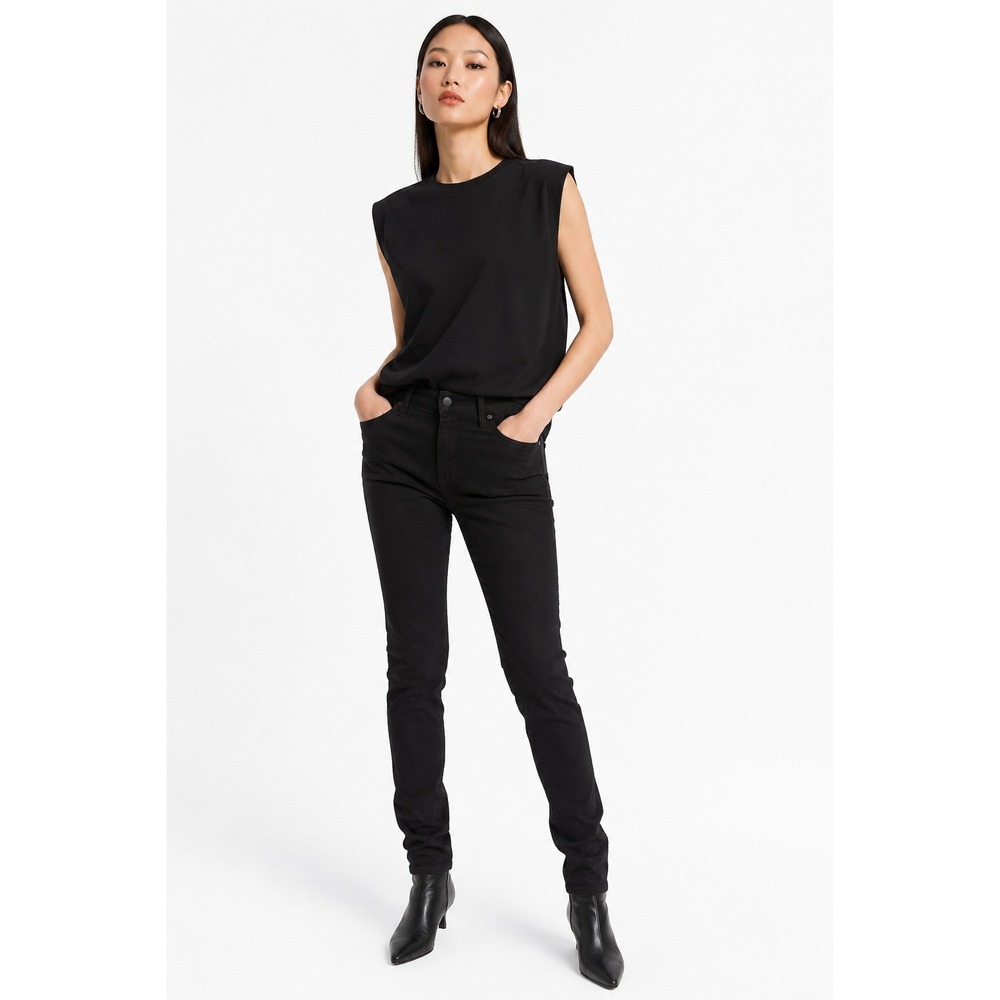 Just USA Black Form Fitting Skinny Jean Petite Size 32P 14P NEW